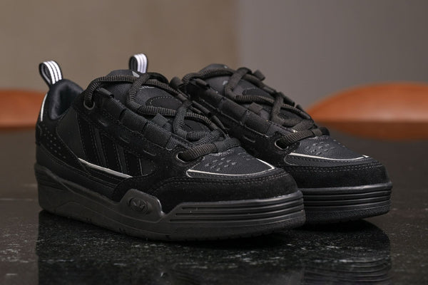 Tênis Adidas 2000