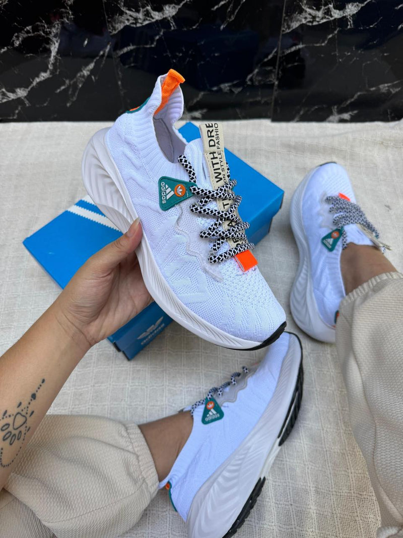 Tênis Adidas Kinit 33Y