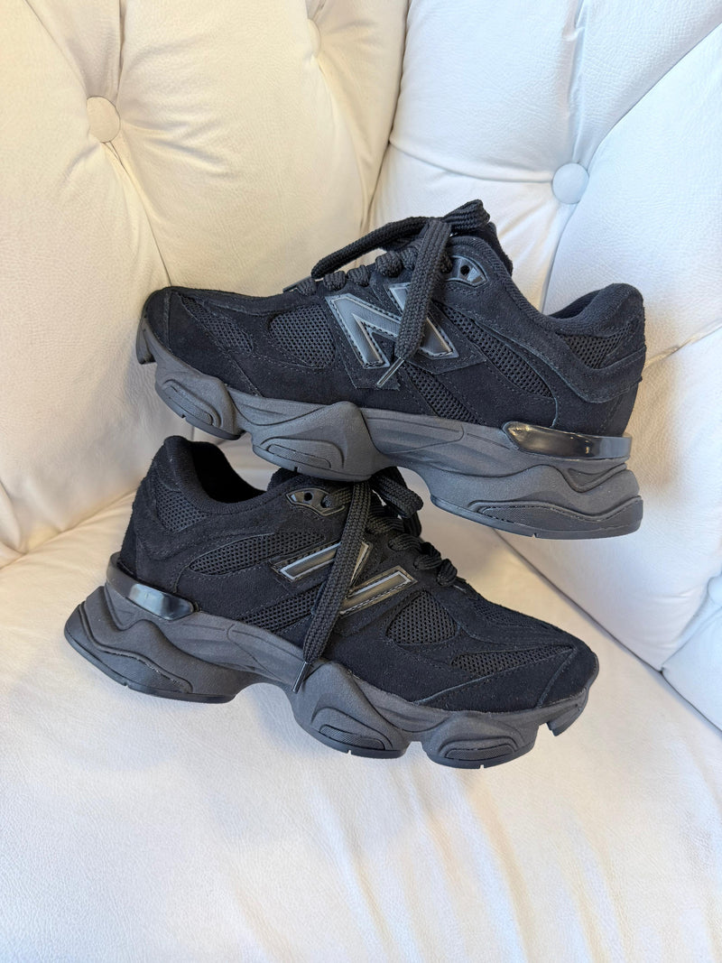 Tênis New Balance 9060